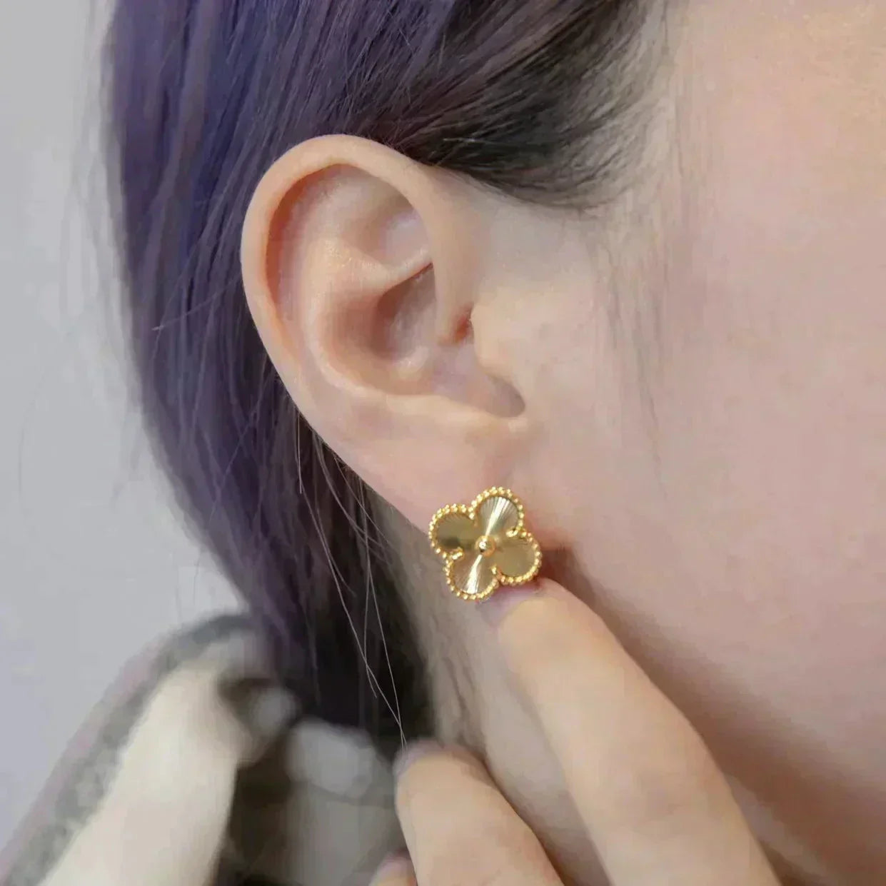 [Charm Aries Jewelry]CLOVER MEDIUM 1 MOTIFS LASER EARRINGS