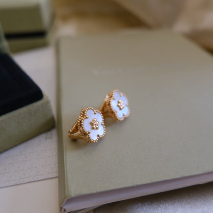 [Charm Aries Jewelry]LUCKY PINK GOLD WHITE MOP EARRINGS