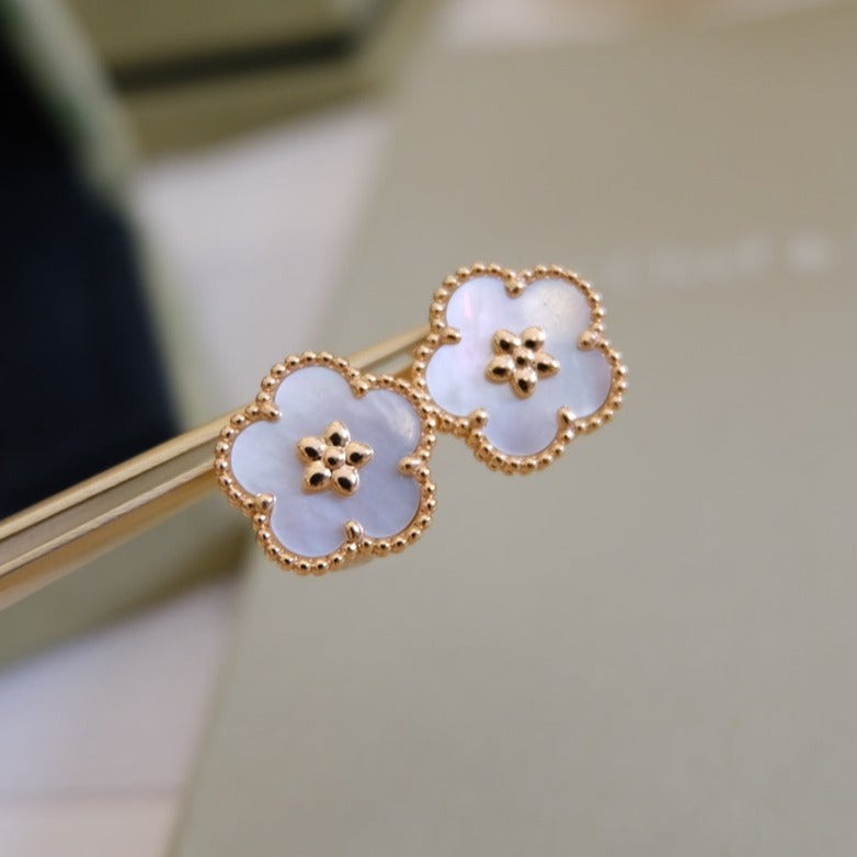 [Charm Aries Jewelry]LUCKY PINK GOLD WHITE MOP EARRINGS
