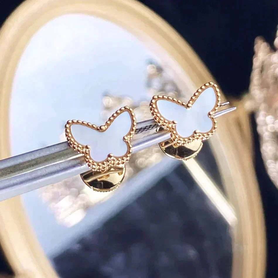 [Charm Aries Jewelry]SWEET BUTTERFLY MOP EARSTUDS