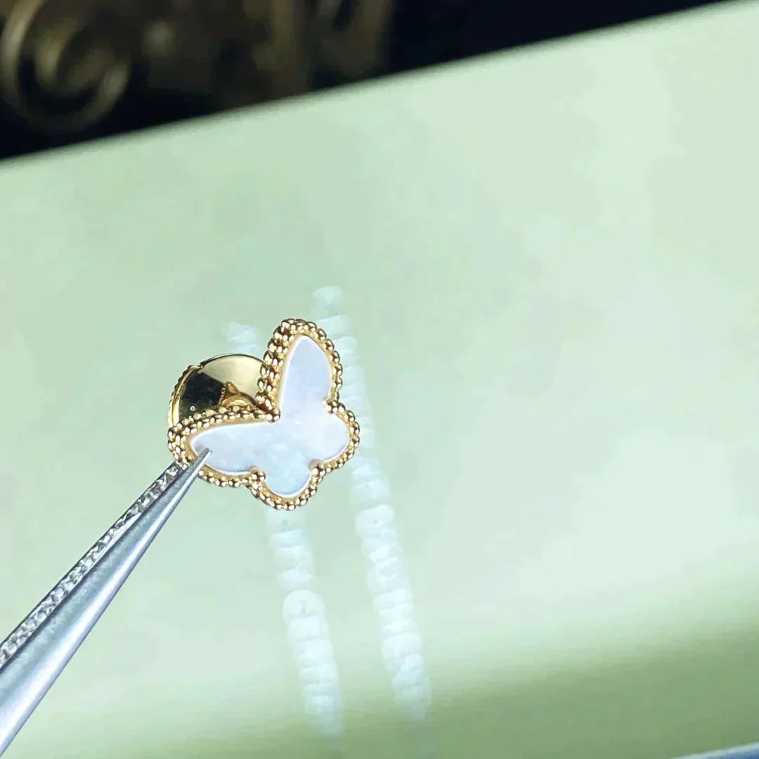 [Charm Aries Jewelry]SWEET BUTTERFLY MOP EARSTUDS