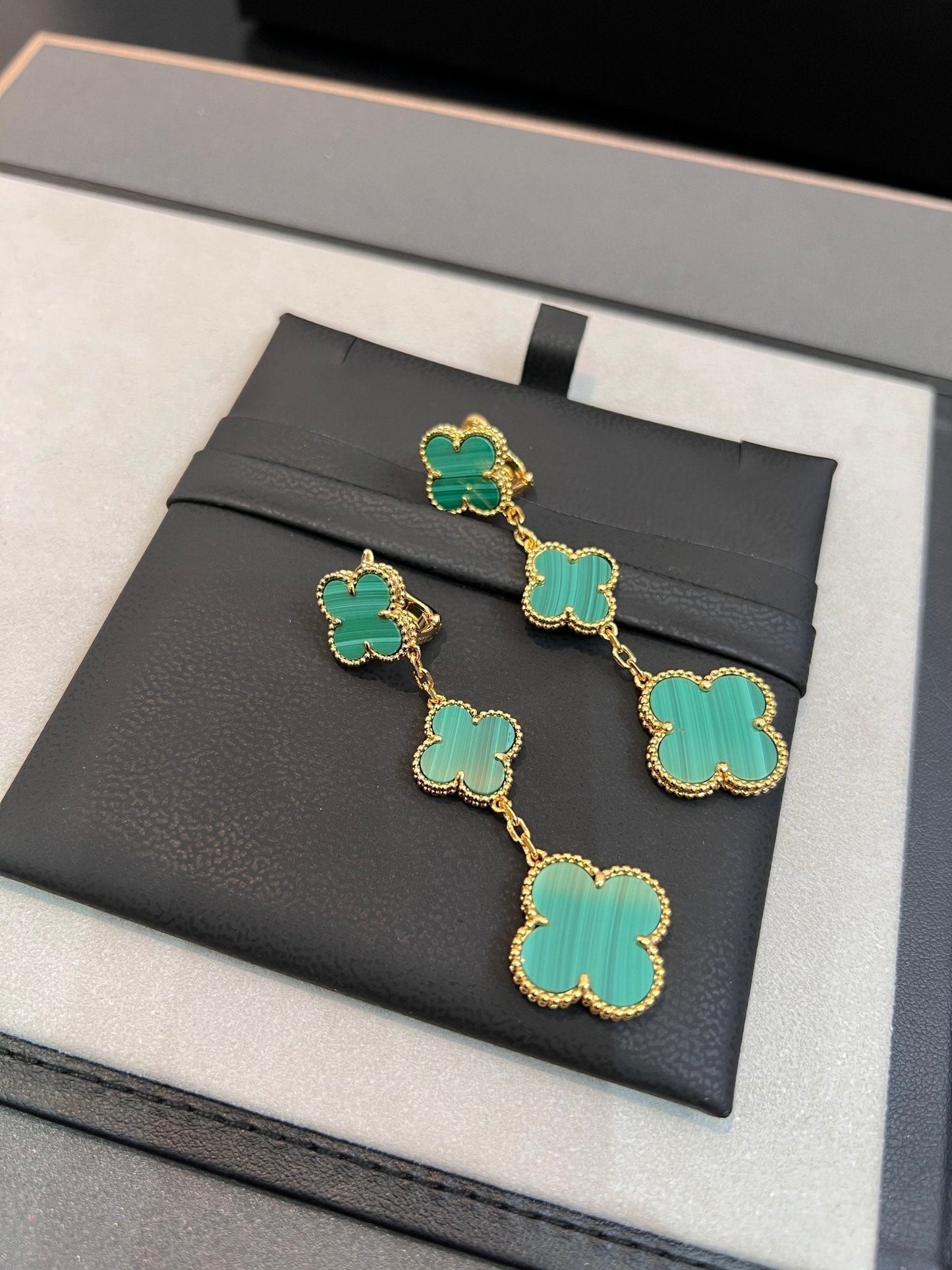 [Charm Aries Jewelry]CLOVER MALACHITE 3 MOTIFS GOLD