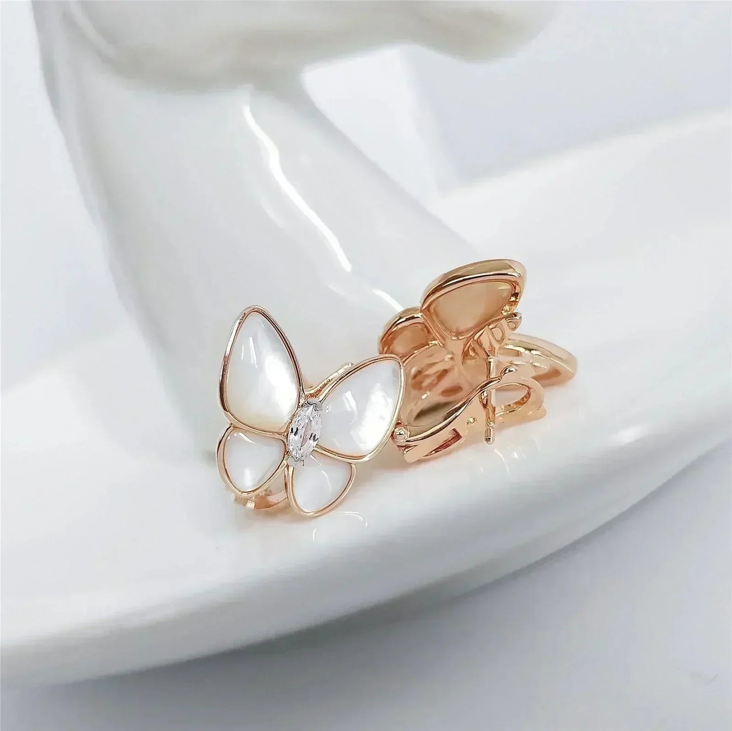 [Charm Aries Jewelry]BUTTERFLY MOP DIAMOND EARRINGS