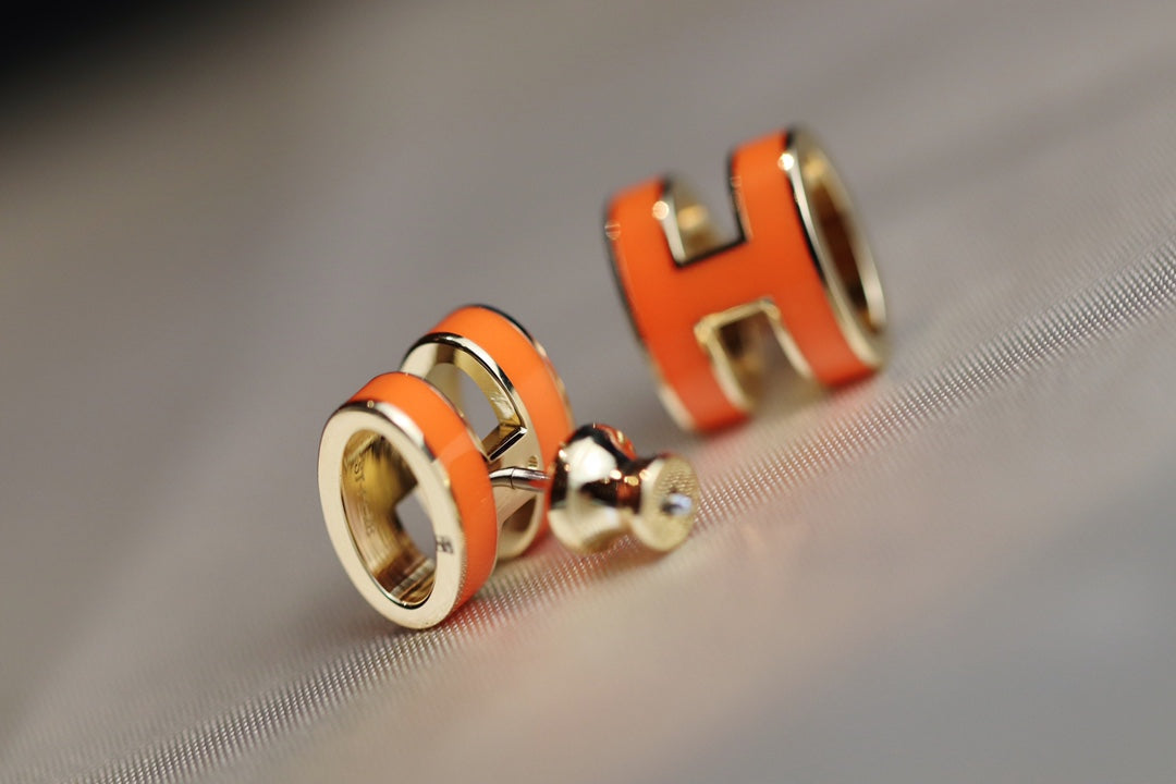 [Charm Aries Jewelry]MINI POP H EARRINGS ORANGE