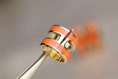 [Charm Aries Jewelry]MINI POP H EARRINGS ORANGE