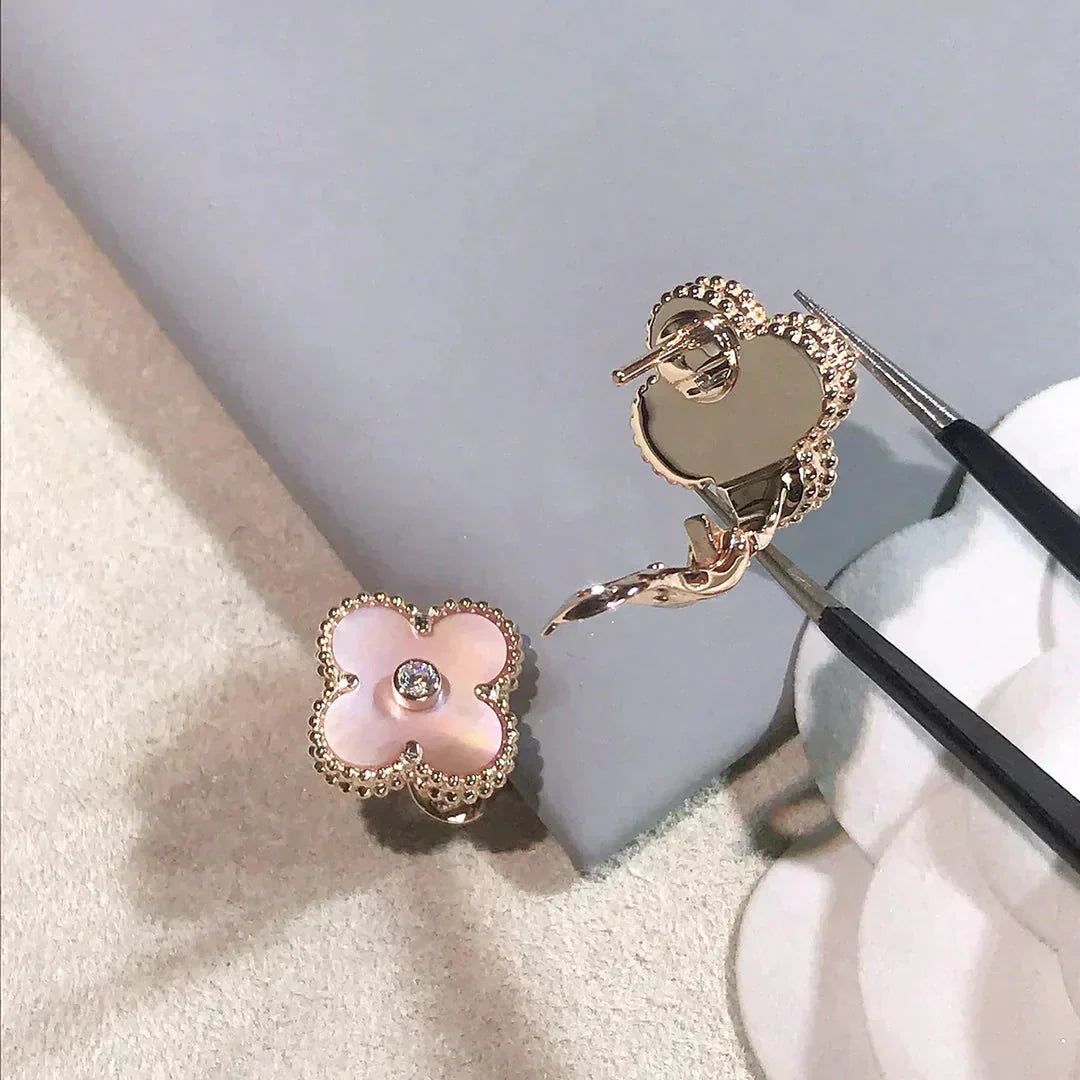 [Charm Aries Jewelry]CLOVER MEDIUM 1 MOTIFS  PINK MOP DIAMOND EARRINGS