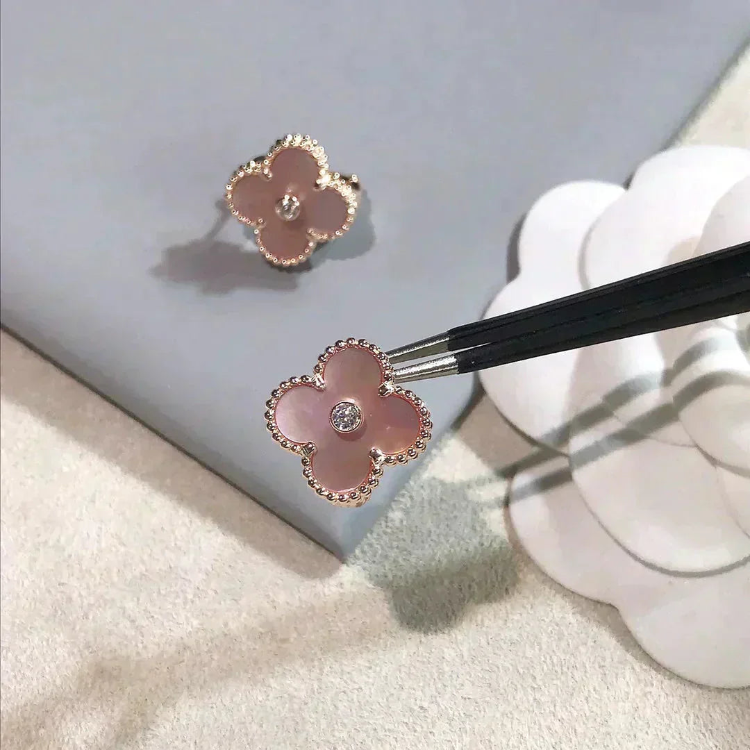[Charm Aries Jewelry]CLOVER MEDIUM 1 MOTIFS  PINK MOP DIAMOND EARRINGS