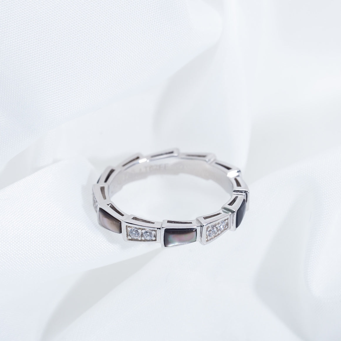 [Charm Aries Jewelry]SERPENTI RING SILVER  DIAMOND BLACK MOP 3MM