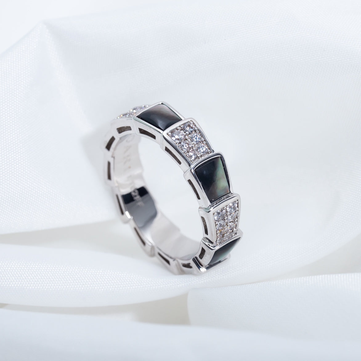 [Charm Aries Jewelry]SERPENTI RING SILVER DIAMOND BLACK MOP 4MM