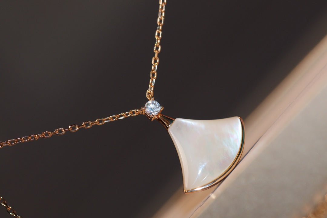 [Charm Aries Jewelry]DREAM NECKLACE WHITE MOP PINK GOLD 1 DIAMOND