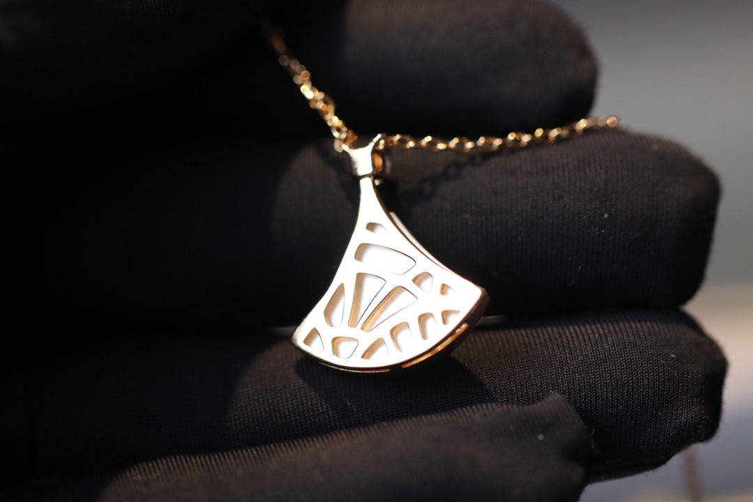 [Charm Aries Jewelry]DREAM NECKLACE WHITE MOP PINK GOLD 1 DIAMOND