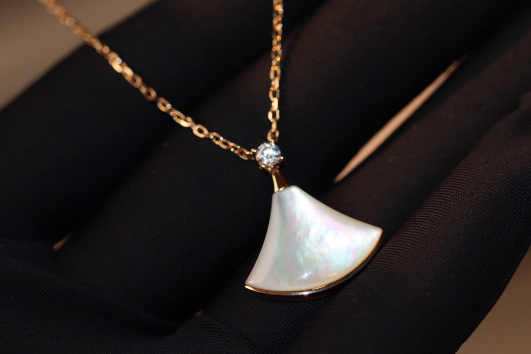 [Charm Aries Jewelry]DREAM NECKLACE WHITE MOP PINK GOLD 1 DIAMOND