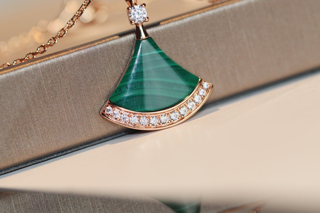 [Charm Aries Jewelry]DREAM NECKLACE MALACHITE DIAMOND