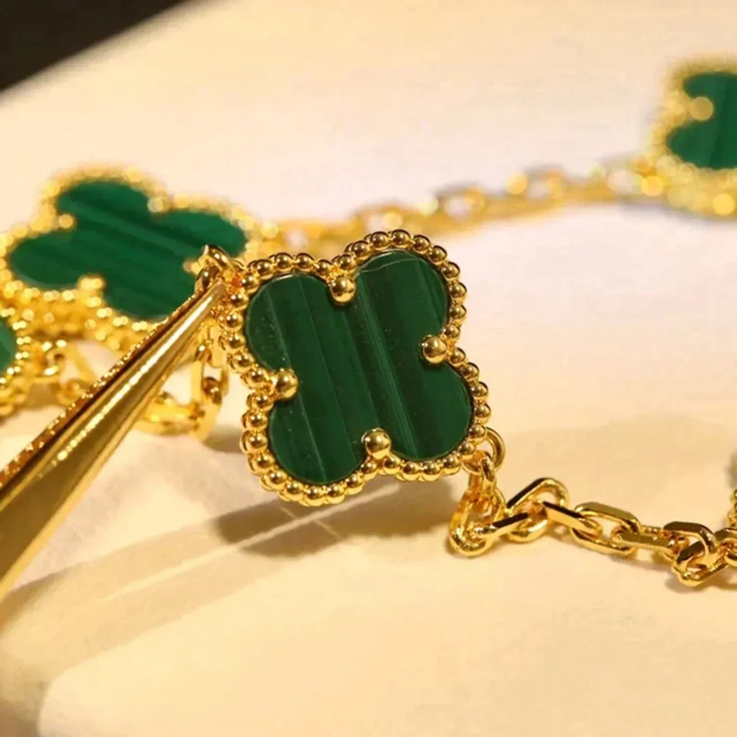 [Charm Aries Jewelry]CLOVER 5 MOTIFS MALACHITE BRACELET