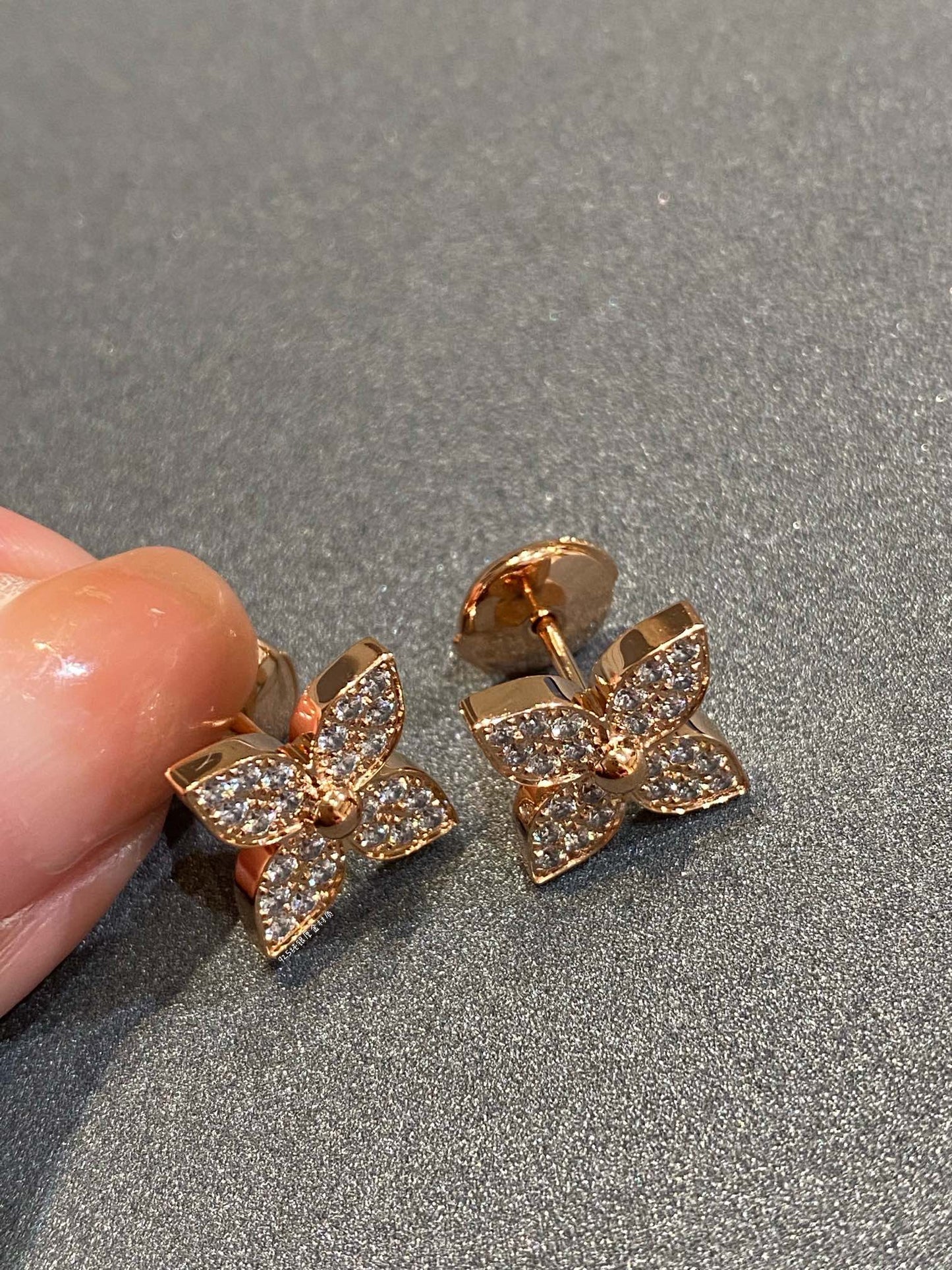 [Charm Aries Jewelry]STAR DIAMOND EARRINGS