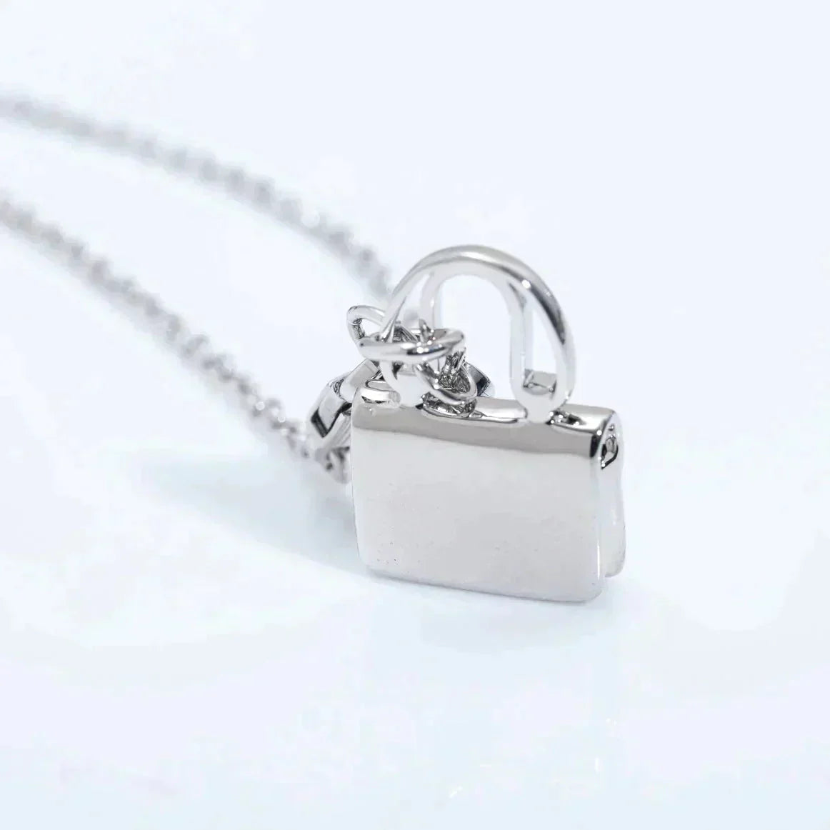 [Charm Aries Jewelry]AMULETTE PEDANT SILVER NECKLACE