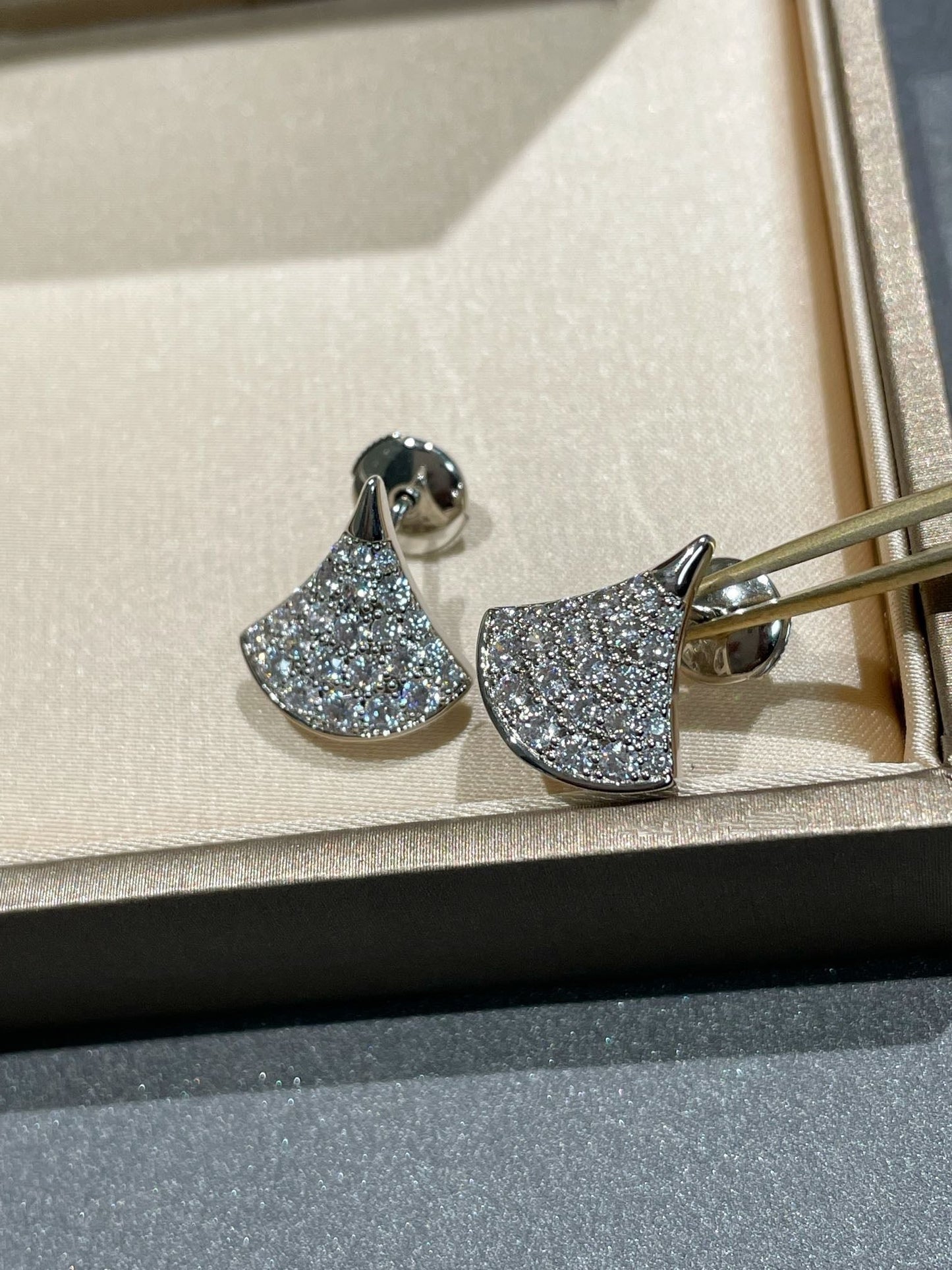[Charm Aries Jewelry]DREAM STUD EARRINGS DIAMOND