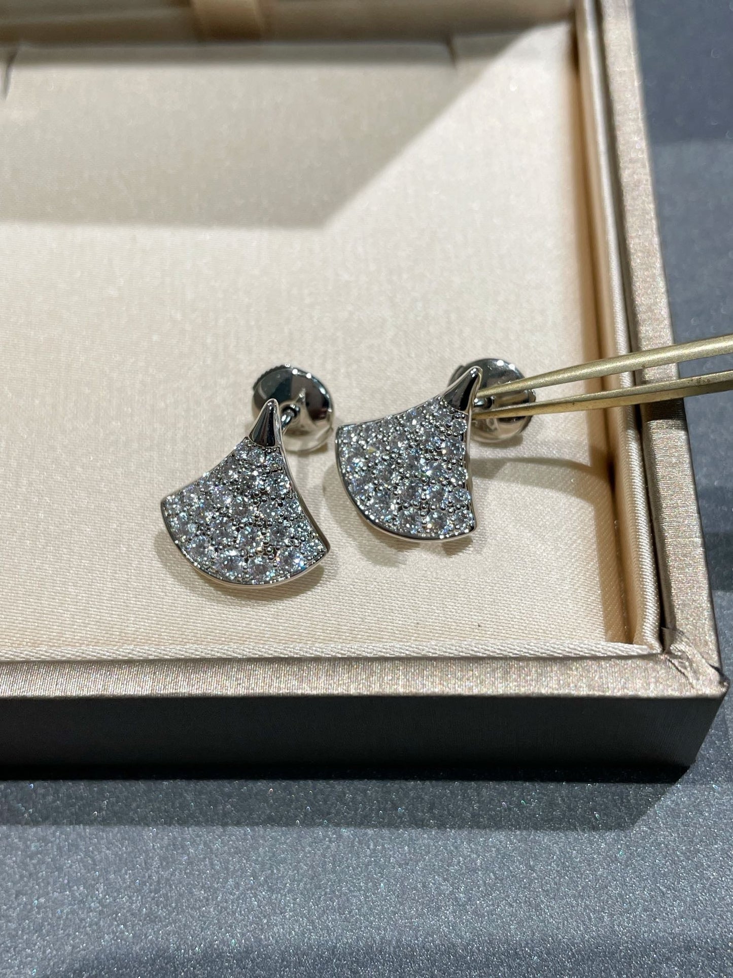 [Charm Aries Jewelry]DREAM STUD EARRINGS DIAMOND