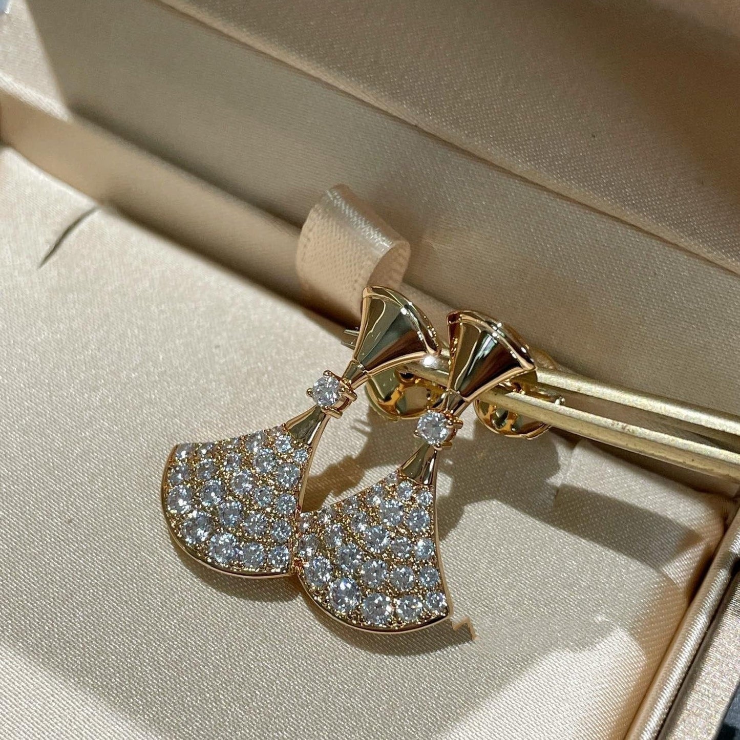 [Charm Aries Jewelry]DREAM EARRINGS DIAMOND