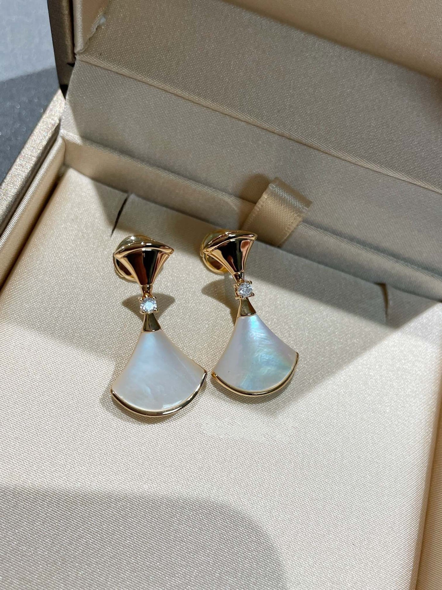 [Charm Aries Jewelry]DREAM MOP 1 DIAMOND EARRINGS