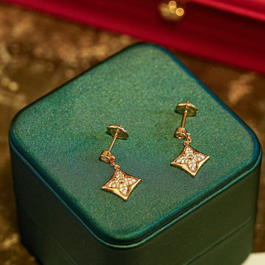 [Charm Aries Jewelry]STAR DIAMONDS EARRINGS GOLD
