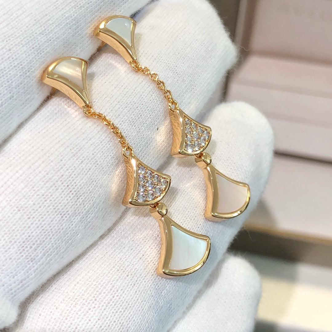 [Charm Aries Jewelry]DREAM EARRINGS 3 MOTIFS DIAMOND MOP PINK GOLD