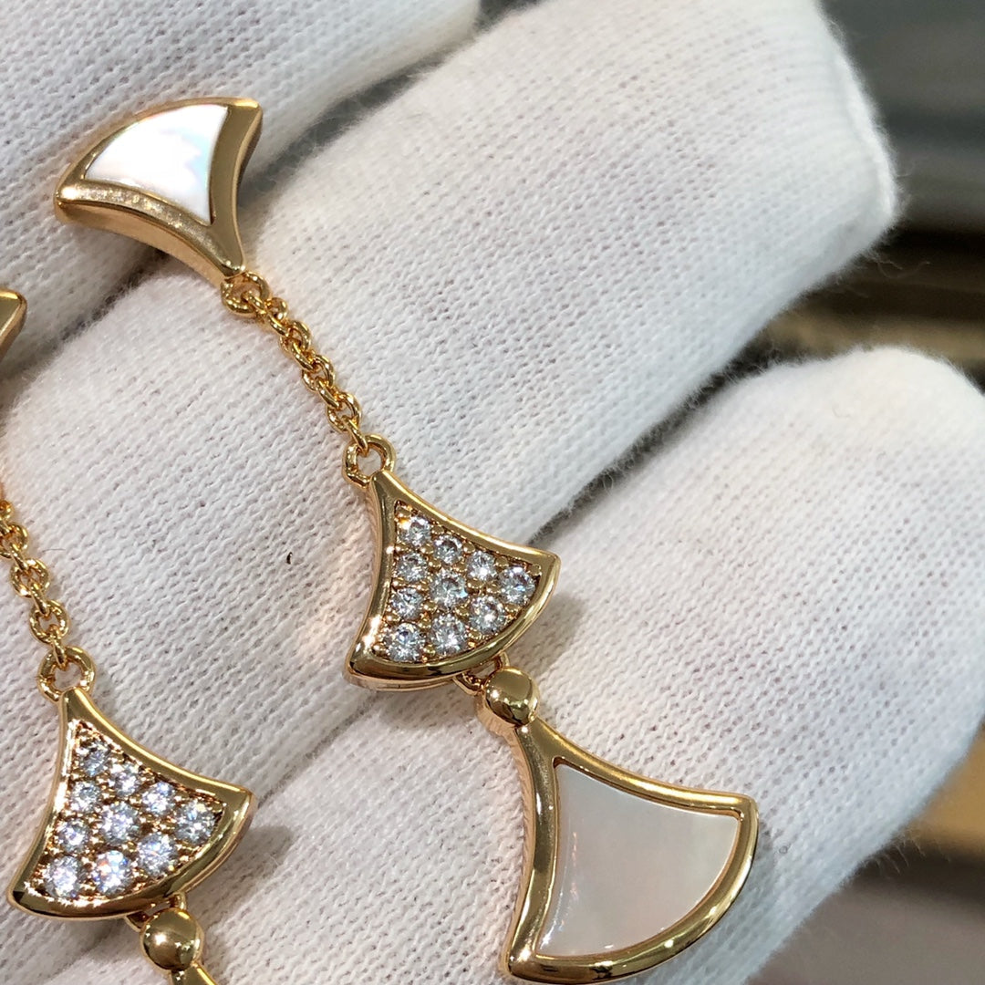 [Charm Aries Jewelry]DREAM EARRINGS 3 MOTIFS DIAMOND MOP PINK GOLD