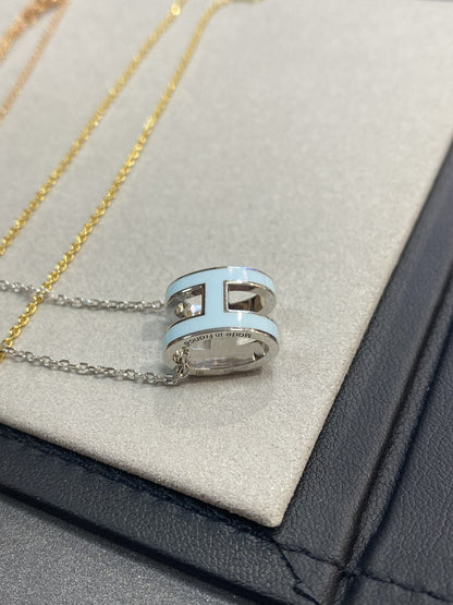 [Charm Aries Jewelry]POP H LIGHT BLUE NECKLACE