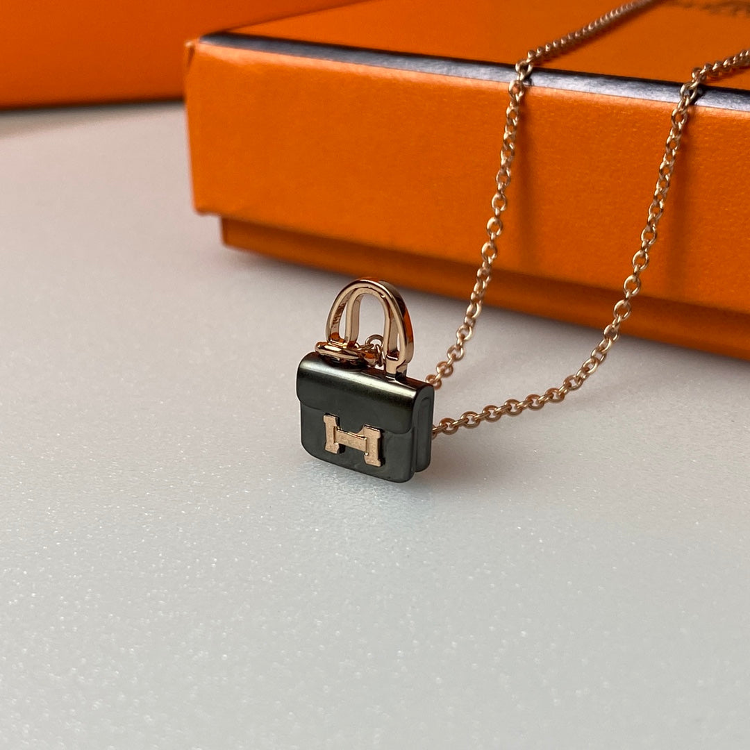 [Charm Aries Jewelry]CONSTANCE BLACK PEDANT PINK GOLD NECKLACE