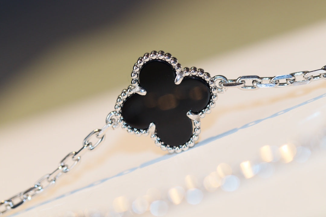 [Charm Aries Jewelry]CLOVER 20 MOTIFS ONYX DIAMOND SILVER