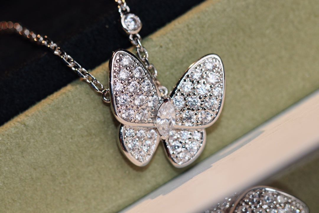 [Charm Aries Jewelry]BUTTERFLY DIAMOND NECKLACE