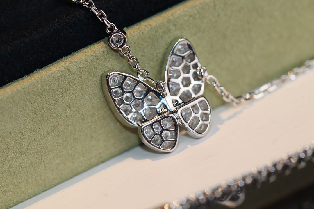 [Charm Aries Jewelry]BUTTERFLY DIAMOND NECKLACE