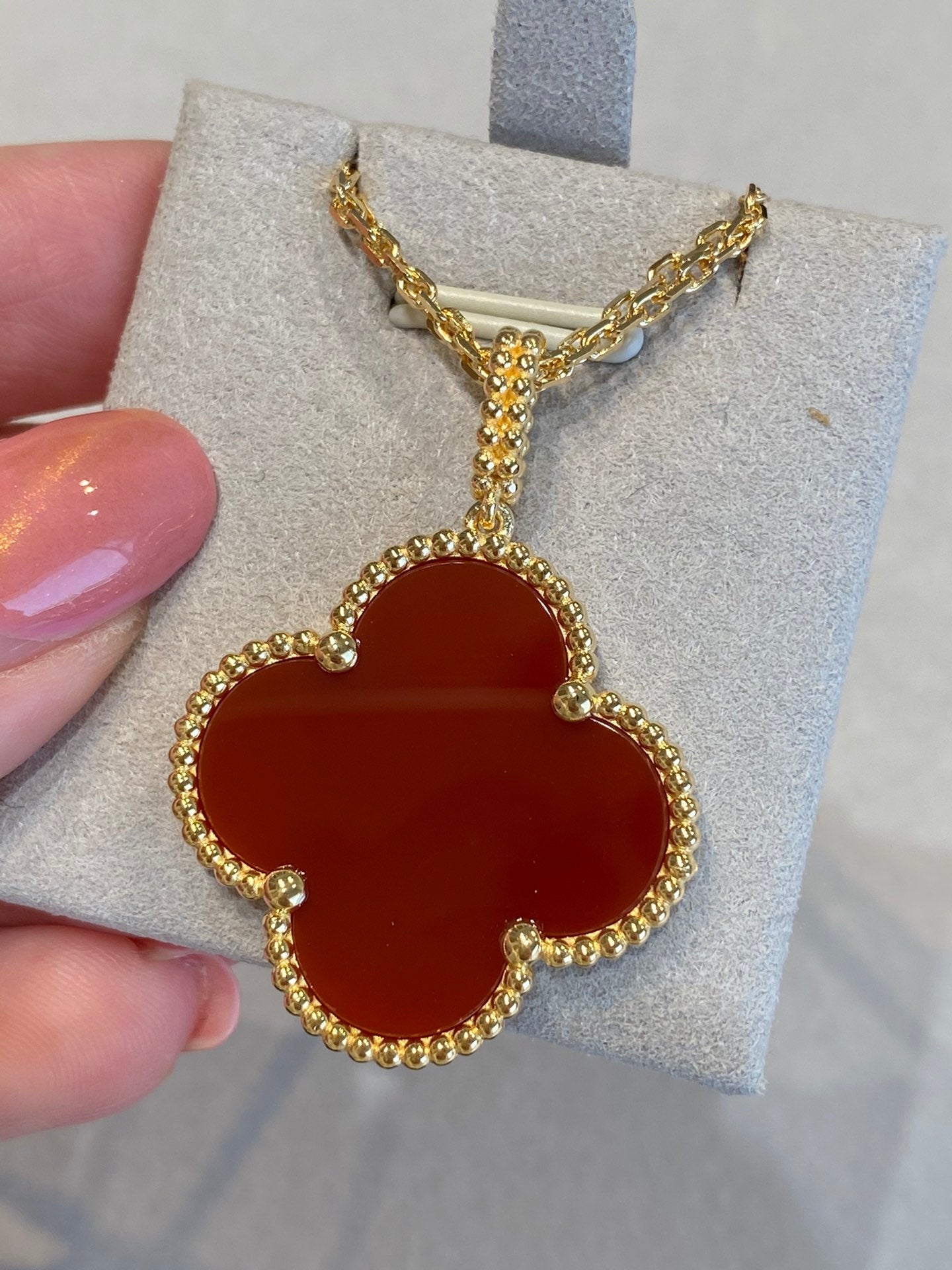 [Charm Aries Jewelry]CLOVER 25MM NECKLACE GOLD CARNELIAN