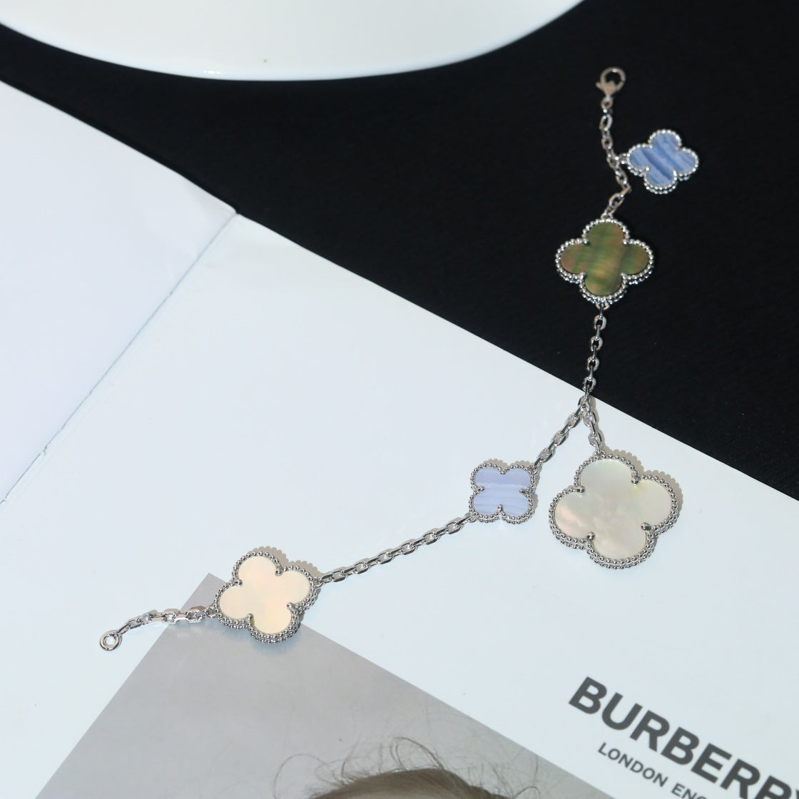 [Charm Aries Jewelry]CLOVER BRACELET 5 MOTIFS MOP CHALCEDONY SILVER