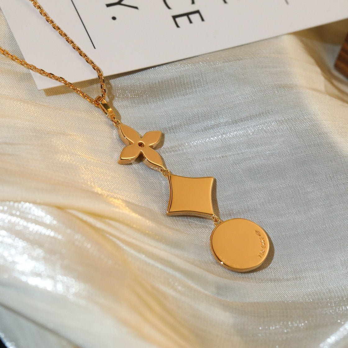 [Charm Aries Jewelry]STAR AND SUN DIAMOND PINK GOLD NECKLACE