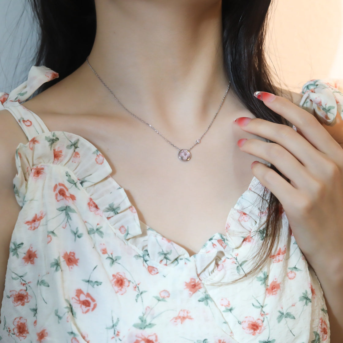 [Charm Aries Jewelry]SUN PEDANT PINK GOLD 1 DIAMOND NECKLACE