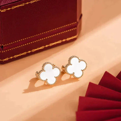 [Charm Aries Jewelry]CLOVER MEDIUM 1 MOTIFS  WHITE MOP STUD EARRINGS