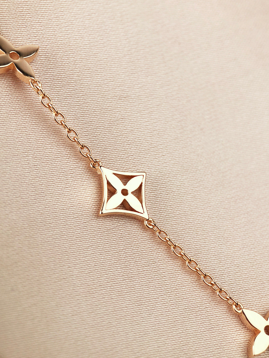 [Charm Aries Jewelry]STAR AND SUN 7 MOTIFS GOLD BRACELET