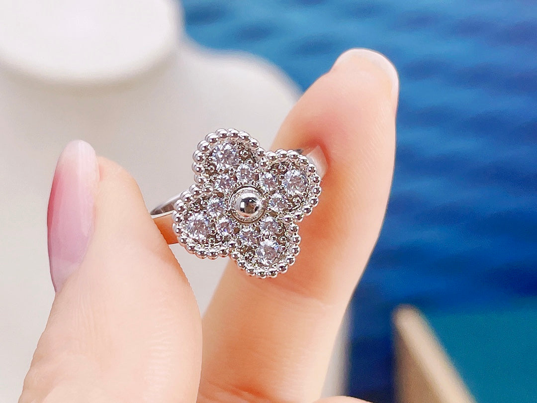 [Charm Aries Jewelry]CLOVER DIAMOND RING