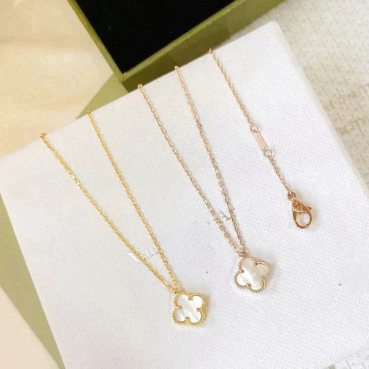 [Charm Aries Jewelry]CLOVER MINI 9.5MM WHITE MOTHER-OF-PEARL NECKLACE