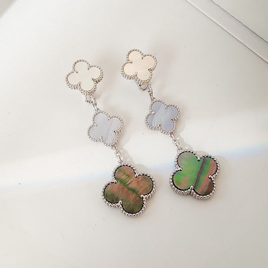 [Charm Aries Jewelry]CLOVER 3 MOTIFS CHALCEDONY DARK MOP SILVER EARRINGS