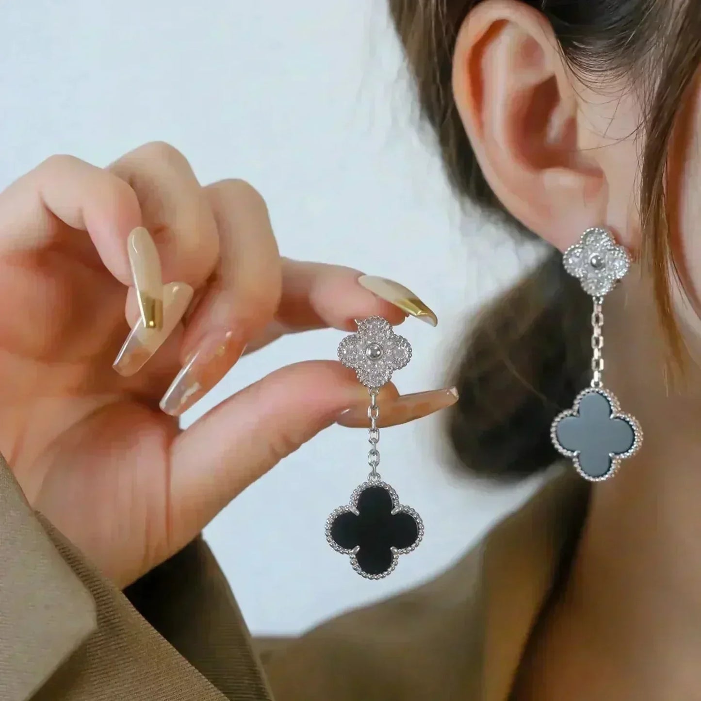 [Charm Aries Jewelry]CLOVER 2 MOTIFS  DIAMOND ONYX EARRINGS SILVER