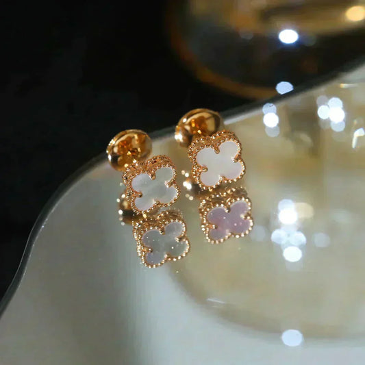 [Charm Aries Jewelry]CLOVER MINI 9.5MM WHITE MOP EARRINGS