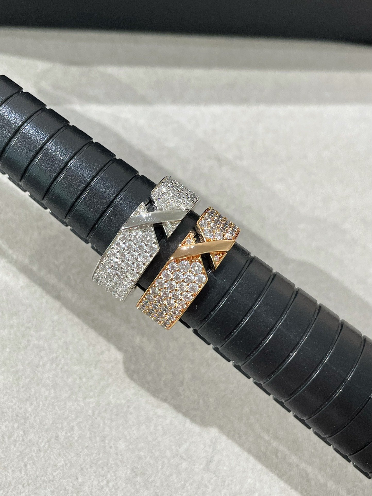 [Charm Aries Jewelry]LIENS EVIDENCE  DIAMOND PAVED RING