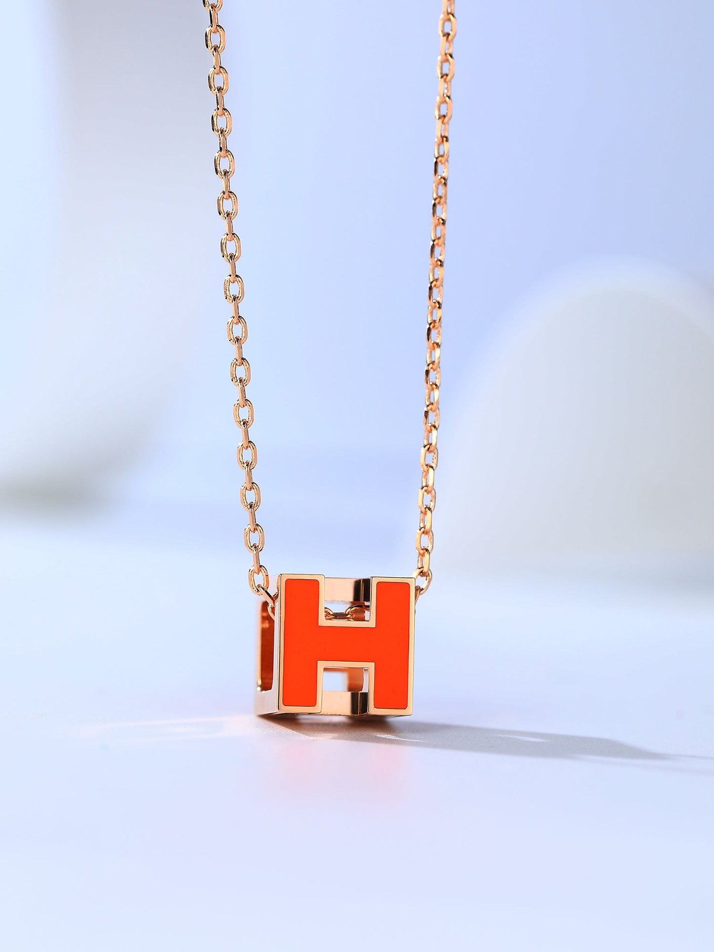 [Charm Aries Jewelry]H CAGE PINK GOLD NECKLACE