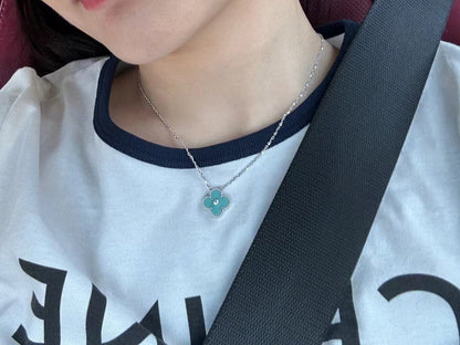 [Charm Aries Jewelry]CLOVER 1 DIAMOND LIGHT BLUE SILVER NECKLACE