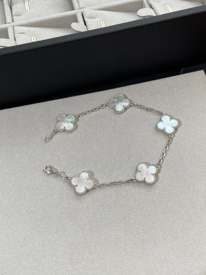 [Charm Aries Jewelry]CLOVER SILVER MOP 5 MOTIF BRACELET