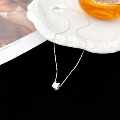 [Charm Aries Jewelry]BEE MINI PEDANT DIAMOND NECKLACE