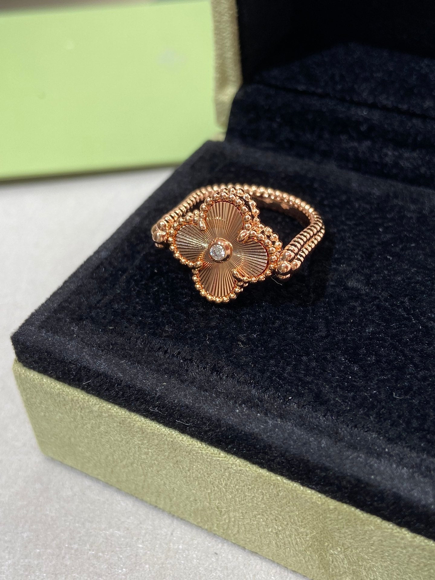 [Charm Aries Jewelry]CLOVER RIVERSIBLE ROSE GOLD RING