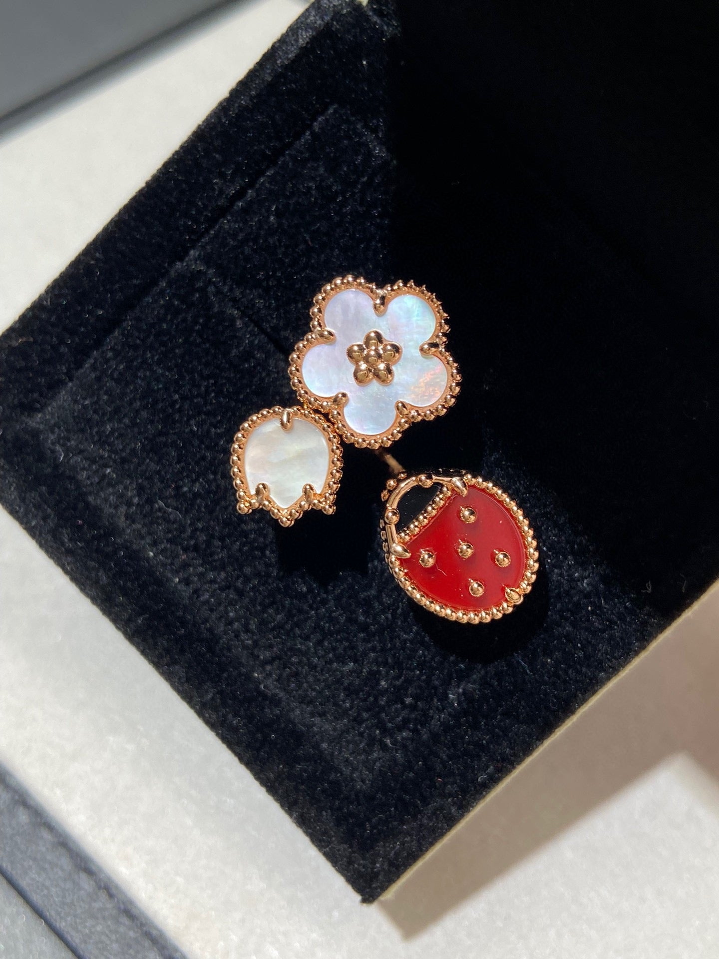 [Charm Aries Jewelry]LUCKY 3 MOTIF ROSE GOLD RING